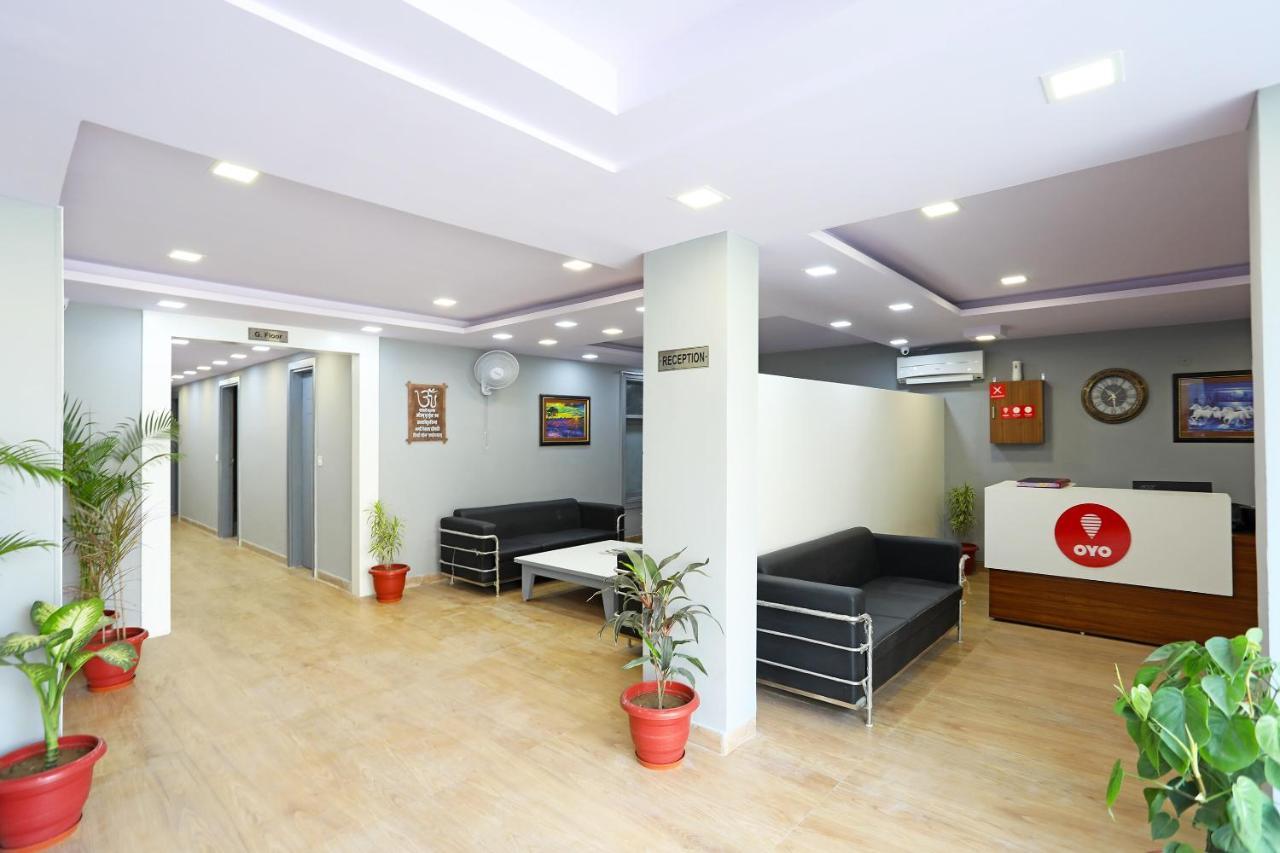 Capital O Aashiyana Paradise Near Omaxe Gurgaon Mall Hotel Exterior photo