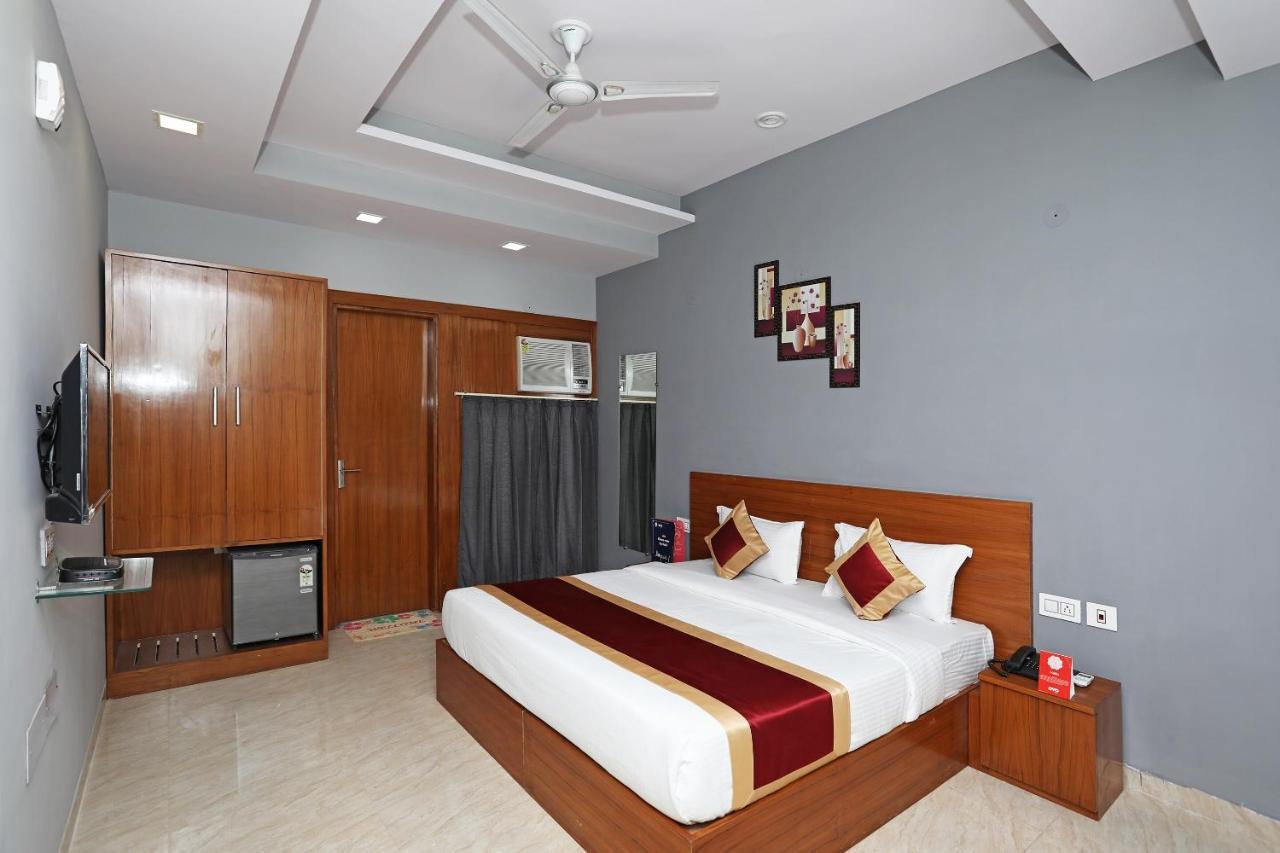 Capital O Aashiyana Paradise Near Omaxe Gurgaon Mall Hotel Exterior photo